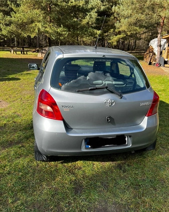 Toyota Yaris cena 13800 przebieg: 170000, rok produkcji 2006 z Milicz małe 46